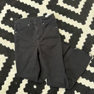 Levi’s cropped jeans